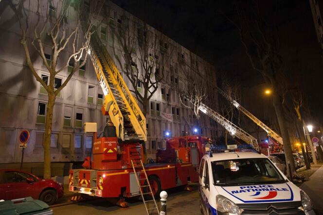 Un mort dans l’incendie dans un foyer de travailleurs immigrés à Boulogne-Billancourt, le 16 décembre.