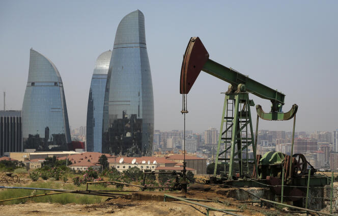 Un puit de pétrole en Azerbaïdjan, le 19 juin 2015.