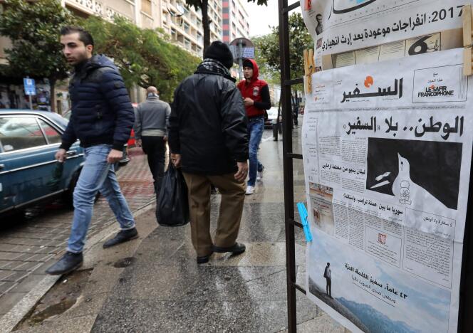 La « une » d’« As-Safir » affichée sur un kiosque, à Beyrouth, le 31  décembre 2016.
