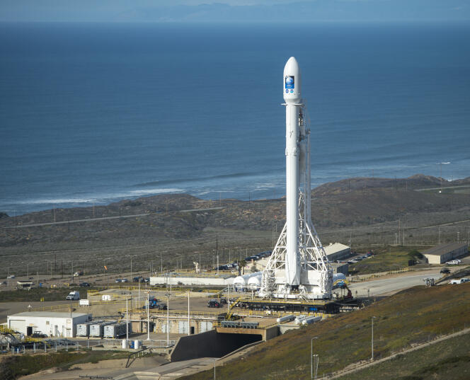 La fusée Falcon-9, en janvier 2016, en Californie.