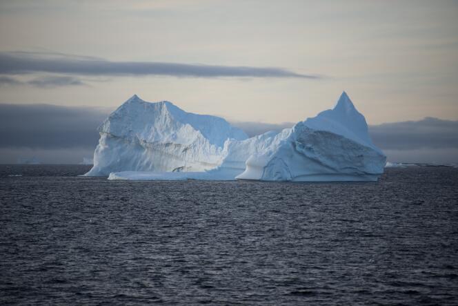 Un iceberg dans la péninsule antarctique.