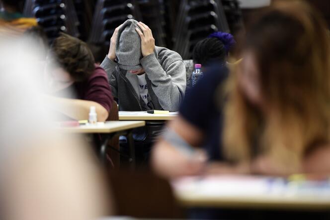 Entre autocensure et préjugés des équipes éducatives, certains élèves ne font pas les études qui leur auraient vraiment plu. / AFP PHOTO / FREDERICK FLORIN