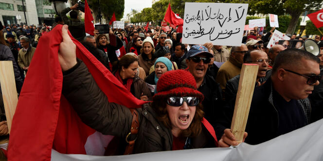 A Tunis, le 8 janvier 2017, manifestation contre le retour de djihadistes tunisiens dans leur pays.