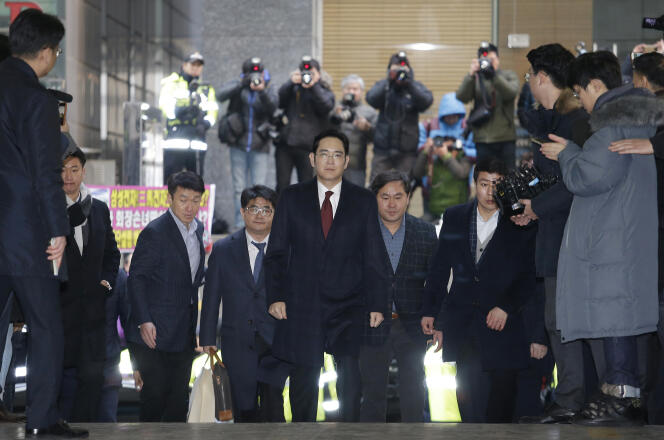 Lee Jae-yong, lors de son arrivée au tribunal de Séoul, le 12 janvier.