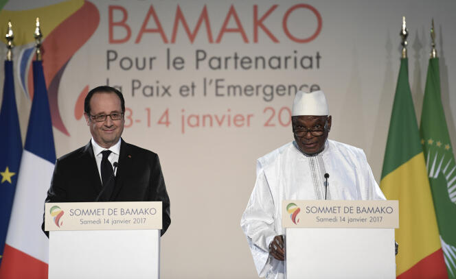 Les présidents français François Hollande et malien Ibrahim Boubacar Keïta, le 14 janvier, à Bamako.