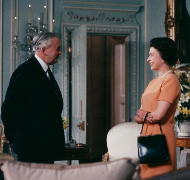 La reine Elizabeth II avec le premier ministre britannique Harold Wilson, en juin 1969.