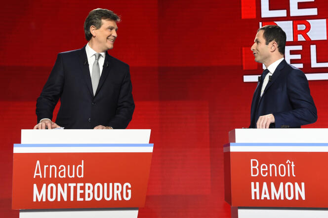 Arnaud Montebourg et Benoît Hamon, lors du deuxième débat télévisé de la primaire à gauche, le 15 janvier.