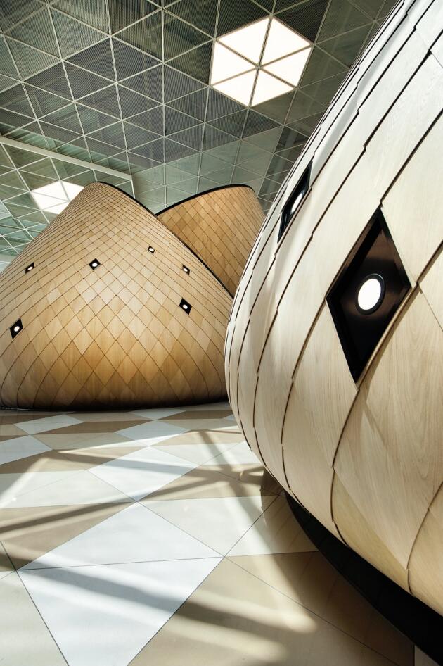 L’architecture de l’aéroport de Bakou, en Azerbaïdjan, s’inspire des traditions du pays.
