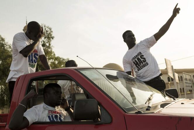 Des manifestations de joie ont eu lieu dans les rues de la capitale gambienne, en soutien au président Adama Barrow.