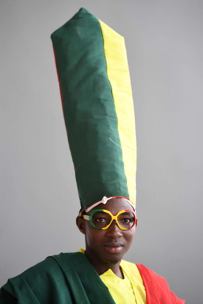 Un supporteur malien en pleine pose, le 21 janvier à Port-Gentil.