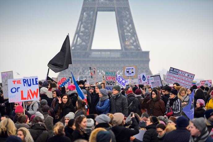 Manifestation Anti Trump A Paris J Ai Peur Qu Il Autorise Implicitement Les Hommes A Se Comporter Comme Lui