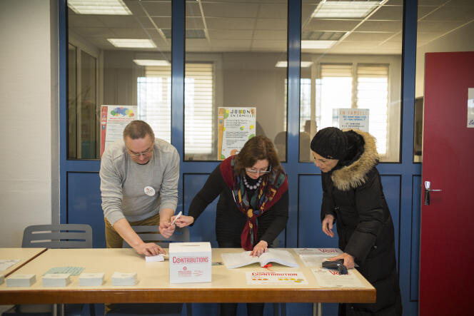Bureau de vote de Florange, en Moselle, 22 janvier 2017.