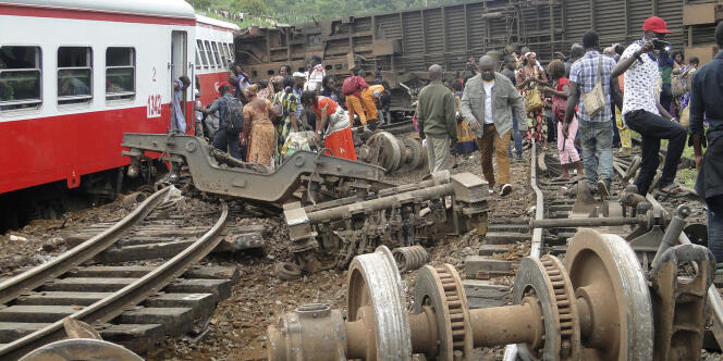 Au Cameroun, après le déraillement du train 152 à Eseka, entre Yaoundé et Douala, le 21 octobre 2017, qui a fait officiellement 79 morts.