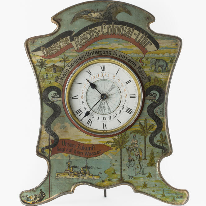 L’horloge exposée ne se contentait pas de donner l’heure dans la métropole allemande, mais aussi dans l’empire colonial, « où le soleil ne se couchait jamais ». 1905