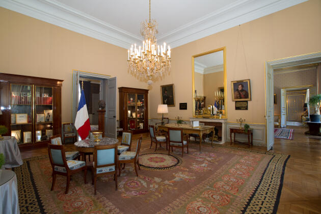 Le 25 août 1944, de Gaulle installe le gouvernement provisoire de la République dans l’hôtel de Brienne, aujourd’hui ministère de la défense. Ici, son bureau.