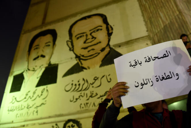 Mobilisation contre la condamnation de trois journalistes, devant le Syndicat des journalistes, au Caire, le 19 novembre 2016.