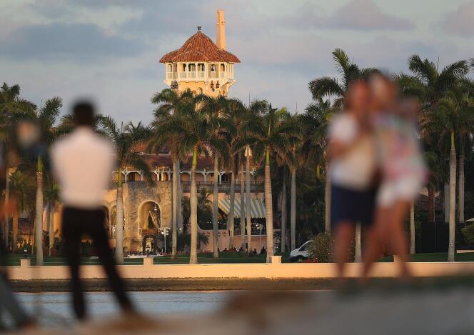 La résidence de Mar-a-Lago, à Palm Beach, en Floride, est moins une maison présidentielle secondaire qu’un mélange de club de vacances et de complexe hôtelier.