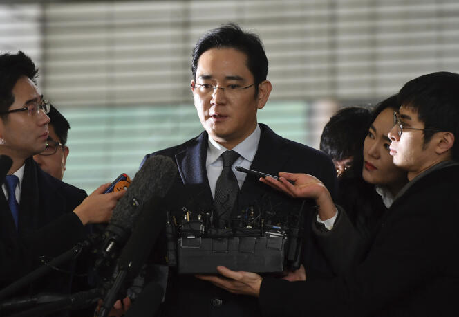 Héritier du géant sud-coréen Samsung, Lee Jae-yong (ici, le 13 février à Séoul) a été arrêté, le 17 février, dans le cadre d’une enquête pour corruption et trafic d’influence.