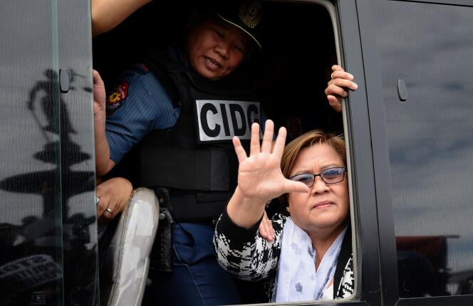 Leila De Lima, le 24 février au tribunal de Muntinlupa, en périphérie de Manille, où elle a été conduite après son arrestation.