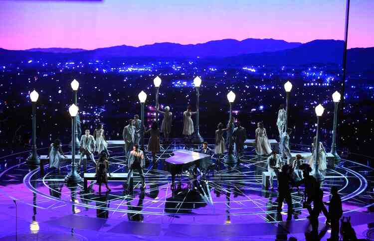 John Legend chante la chanson de « La La Land », « City of Stars ».
