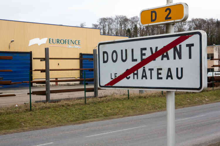 A Doulevant-le-Château, les imposants hangars d’Eurofence longent la Blaise depuis 1972. L’entreprise est aussi le premier employeur du canton, dans un bassin d’emploi où le chômage s’élevait à 11,3 % fin 2016, selon l’Insee.