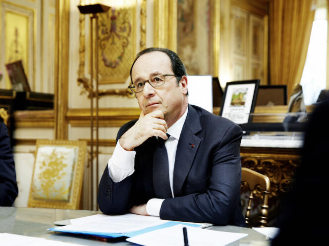 François Hollande à son bureau, à l’Elysée.