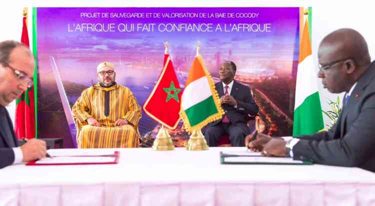 Quatorze conventions de partenariat économique ont été signées lundi 27 février au palais présidentiel d’Abidjan. Deux sont militaires: le financement du projet «Hexagone», le futur siège du ministère de la défense, et la facilitation de l’accès à la propriété pour les soldats ivoiriens. Un accord crucial après les mutineries qui ont secoué le pays au début 2017.