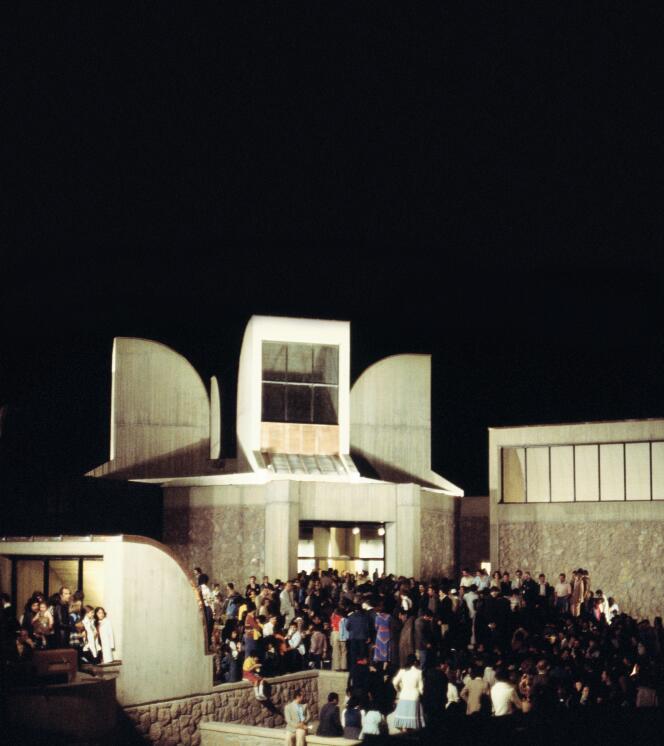 Le Musée d’art contemporain de Téhéran, inauguré en grande pompe, en octobre 1977.