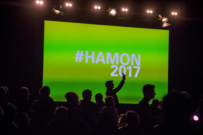 Benoît Hamon, candidat à la présidentielle, à un meeting au parc Chanot à Marseille, le 7 mars.