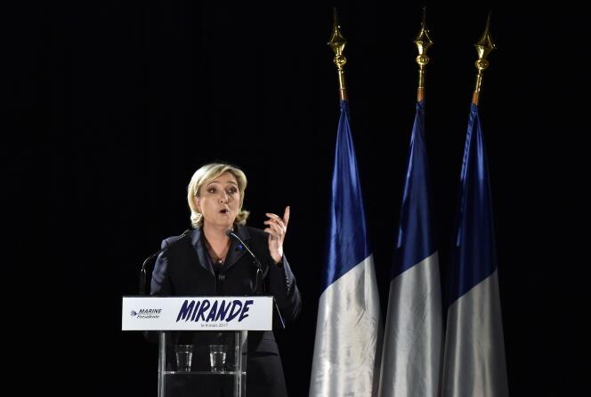 Marine Le Pen, en meeting à Mirande, dans le Gers, le 9 mars.
