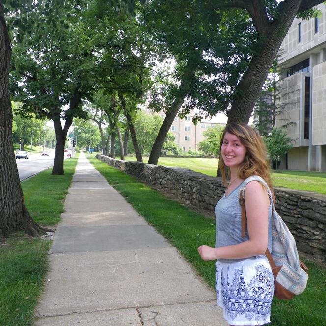 Mélanie a étudié pendant un an à l’université du Missouri-Kansas City.