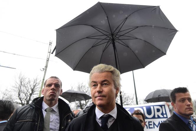 Geert Wilders devant l’ambassade de Turquie à La Haie (Pays-Bas) le 8 mars.