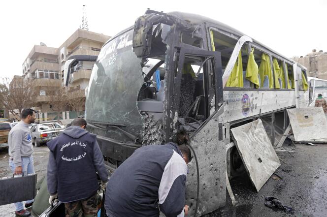 Un bus de pèlerins chiites a été visé lors du double attentat de Damas, samedi 11 mars.