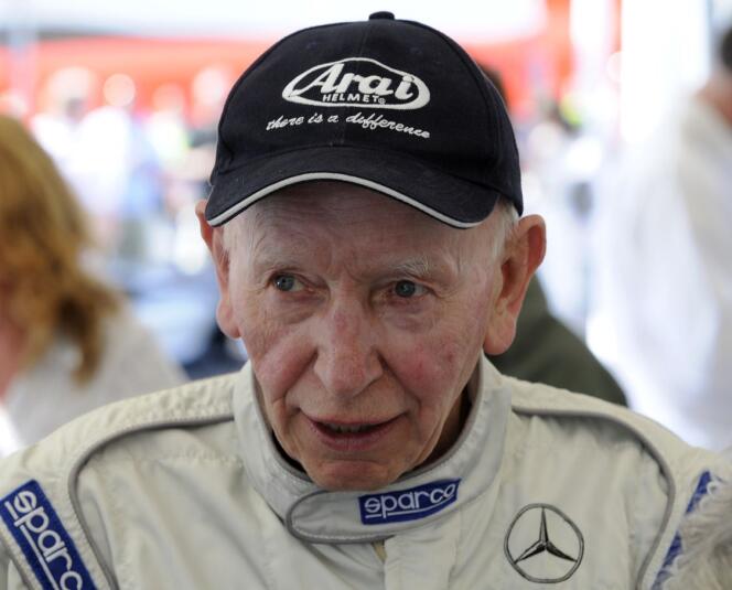 John Surtees a été sacré, en 2016, commandant de l’ordre de l’Empire britannique. Ici à Goodwood en 2011, où il a conduit une Mercedes-Benz165 « Tripolis ».