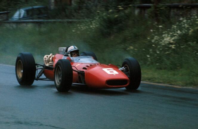John Surtees, champion du monde F1 en 1964 pour Ferrari.