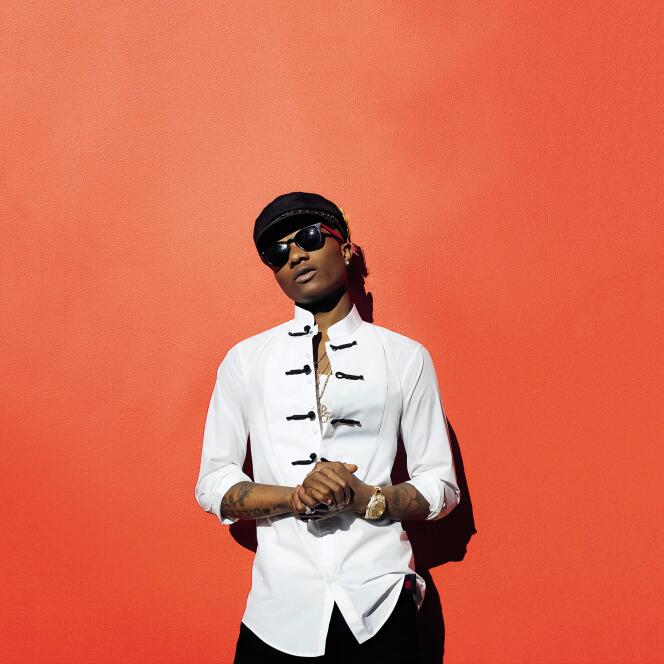 Wizkid, chanteur originaire des quartiers populaires de Lagos, s’impose peu à peu aux Etats-Unis et en France.