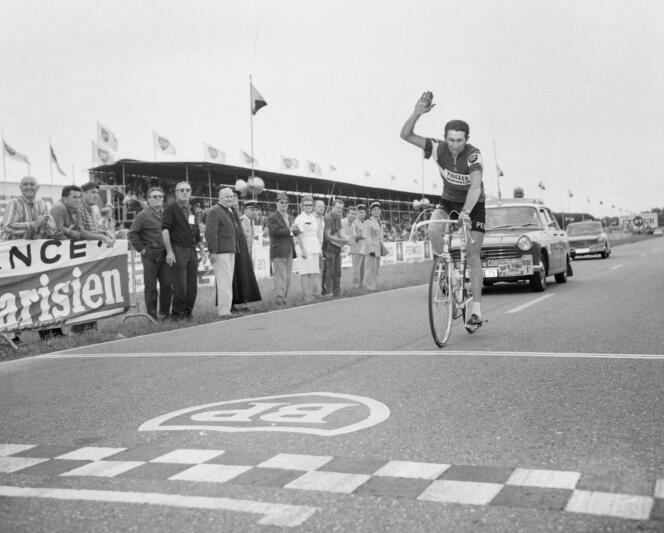 Roger Pingeon, vainqueur le 14 juillet 1968 d’une étape du Tour de France entre Font-Romeu (Pyrénées-Orientales) et Albi (Tarn).