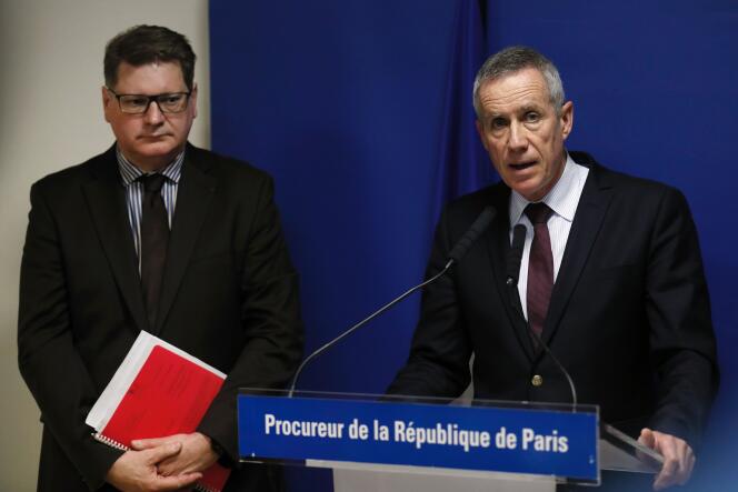 Francois Molins, procureur de la République de Paris (à droite) et Christian Sainte, directeur de la police judiciaire, en conférence de presse, le 18 mars.