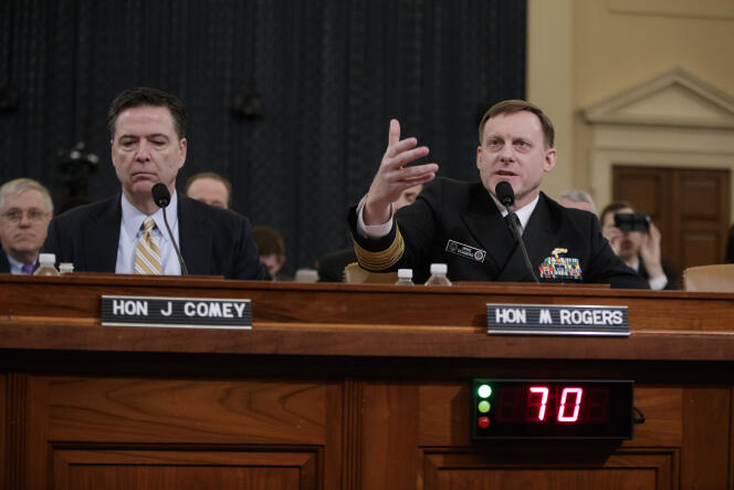 Le directeur du FBI, James Comey, à gauche, et le directeur de la NSA, l’amiral Mike Rogers, à droite, le 20 mars.