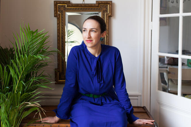 Fanny Auger, dans son appartement à Paris, en mars 2017.