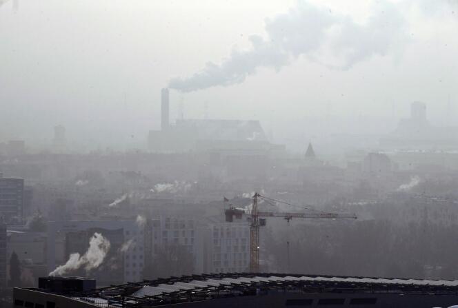 La ville de Lyon, au cours d’une alerte à la pollution de l’air, le 24 janvier.