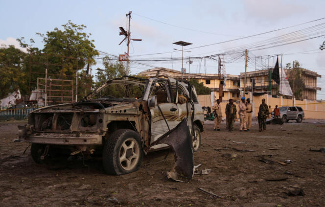 La scène de l’explosion à Mogadiscio (Somalie), le 21 mars 2017