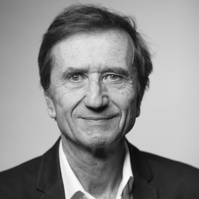 Olivier Galland est sociologue et directeur de recherches au CNRS. Auteur des « Jeunes » (La Découverte, 2009), de « Sociologie de la jeunesse » (Armand Colin, 2011), et coauteur de « La Machine à trier. Comment la France divise sa jeunesse » (Eyrolles, 2013).