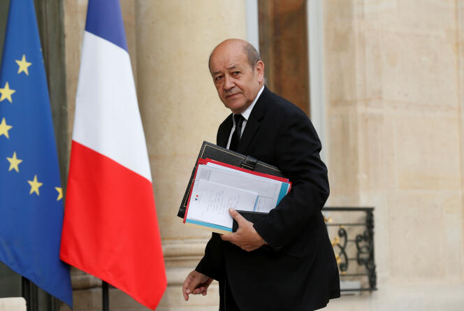 Jean-Yves Le Drian, le 27 juillet 2016, au palais de l’Elysée.