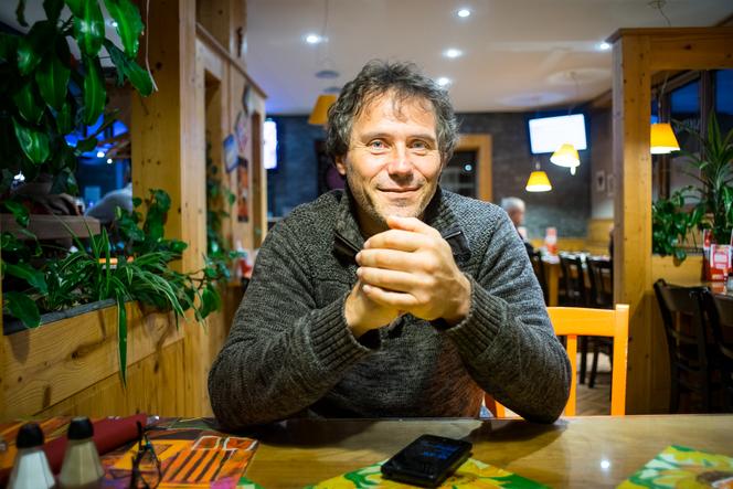 Jean-Luc Cardoso, délégué CGT à la centrale nucléaire de Fessenheim, hésite encore à aller voter.