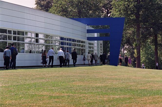 HEC lance un programme diplômant 100 % en ligne