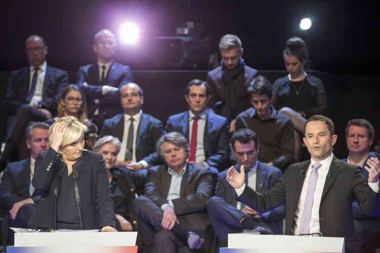 En fin de débat, Benoît Hamon a pris la défense des fonctionnaires.
