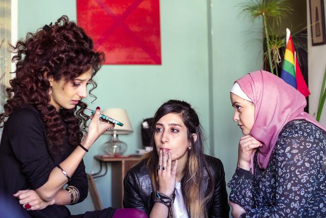 Dans « Je danserai si je veux », trois femmes arabes s’installent en colocation à Tel-Aviv. Fêtes, drogues, alcool, hommes... Les tentations sont nombreuses.