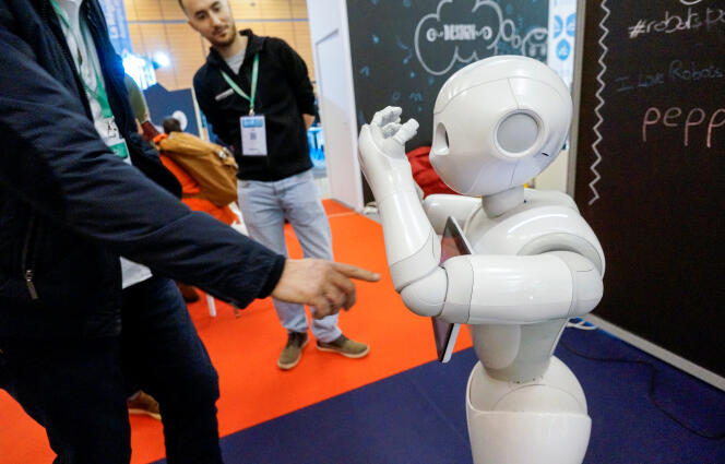 « La robotisation peut permettre une nouvelle forme de production et de redistribution des richesses » (Photo: le SIdO, showroom professionnel de l’Internet des objets, à Lyon, le 6 avril).