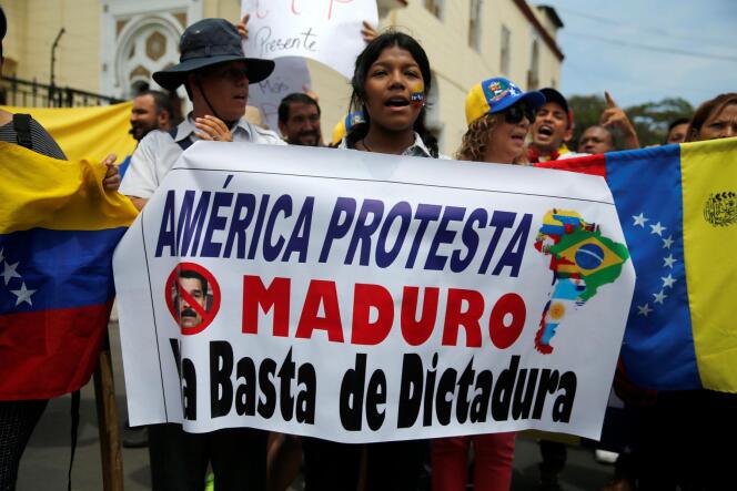 Manifestation anti-Maduro de Vénézuéliens vivant au Pérou, à Lima, en avril 2017.